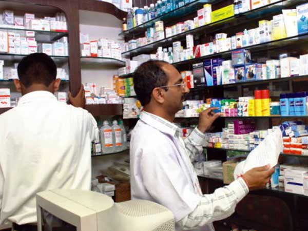 نیازمند  موسس داروخانه  در هشتگرد قدیم