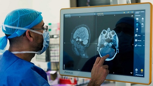 درمانگاه تخصصی مغز و اعصاب در میدان ونک